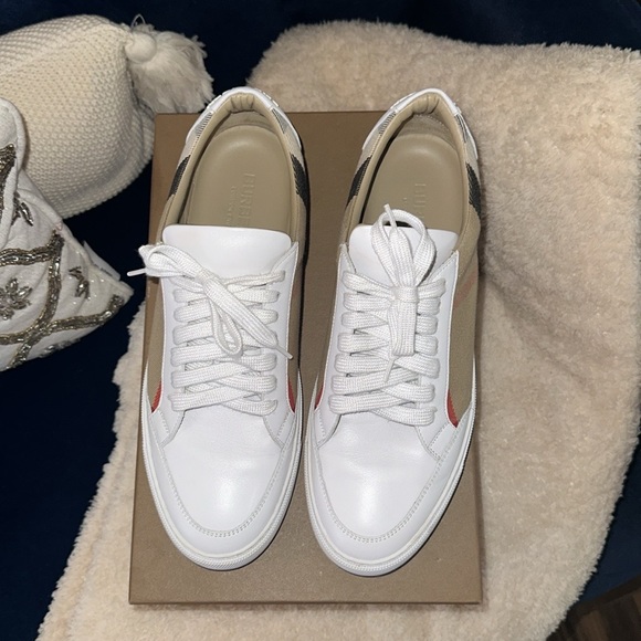 House Check and Leather Sneakers - Picture 4 of 7